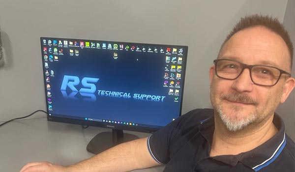 Sandro Rovri, specialist programmer.